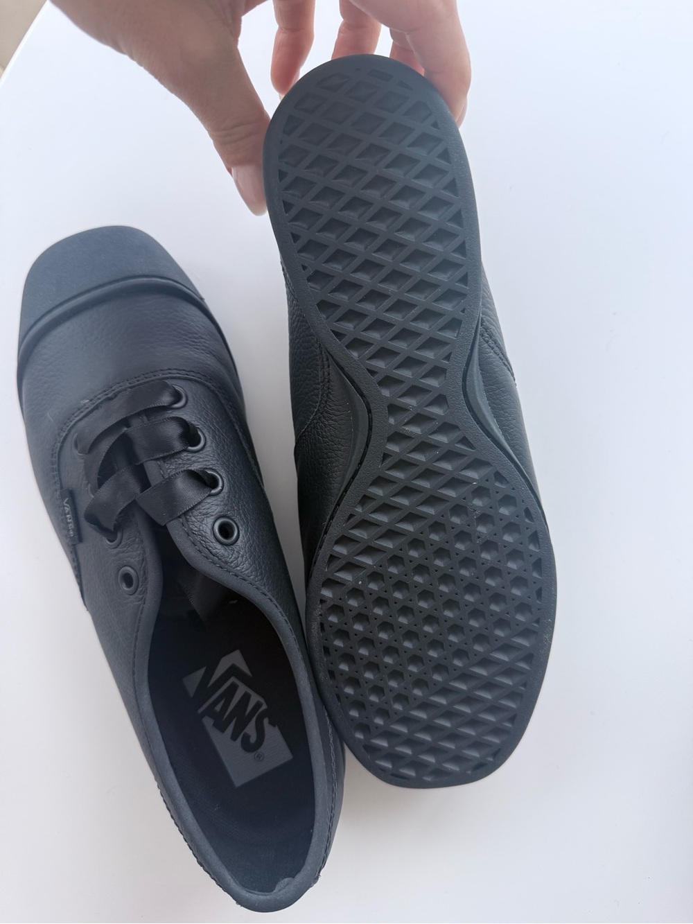 Vans Authentic Leather Skate Shoes - Black